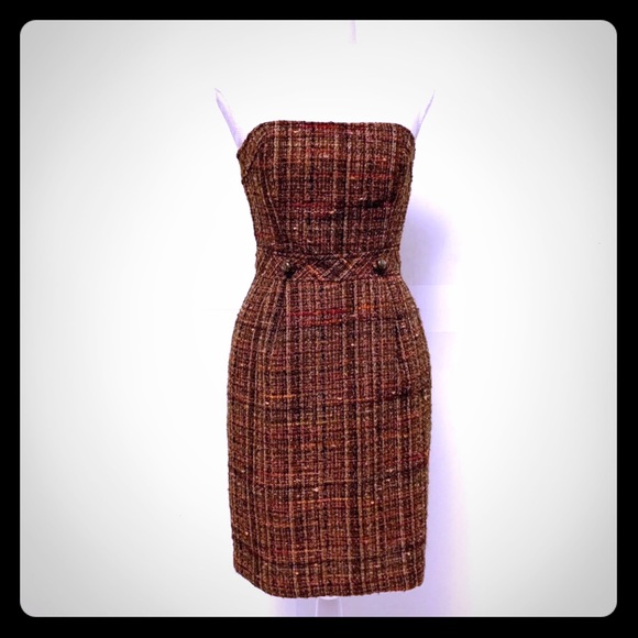 Trina Turk Dresses & Skirts - Trina Turk strapless tweeted dress size 4